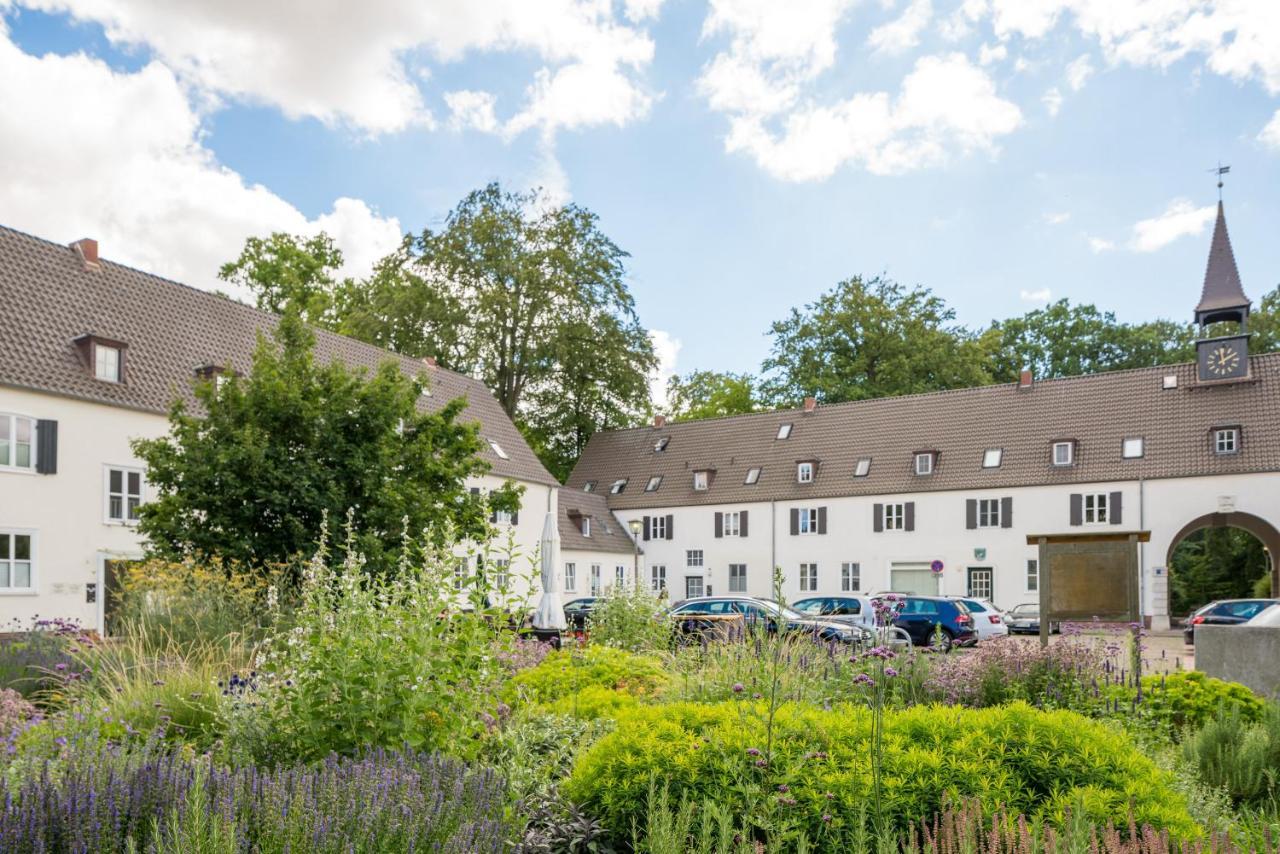Free Living - Buddha Design, Natur, Parkplatz, Washer Wolfsburg Exterior photo